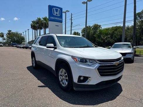 Used 2021 Chevrolet Traverse LT FWD image 7