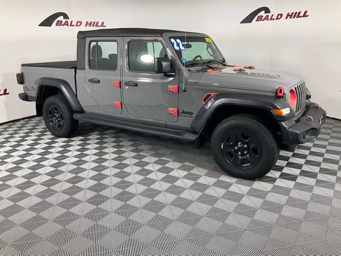 Certified 2022 Jeep Gladiator Sport w/ Trailer Tow Package image 1