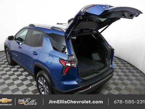Used 2025 Chevrolet Equinox LT w/ Convenience Package II image 27