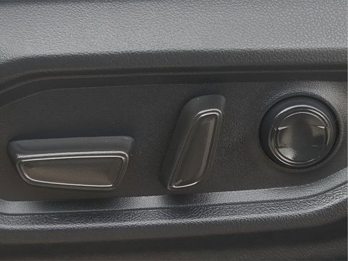 Used 2023 Toyota Tundra Limited image 19