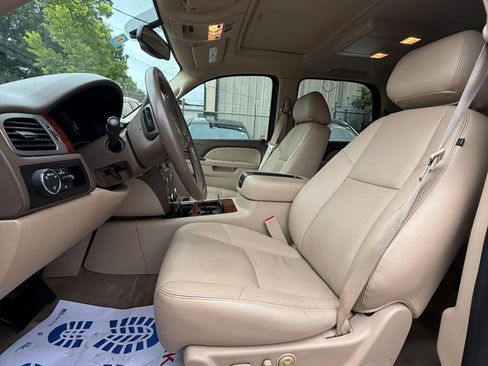 Used 2012 Chevrolet Tahoe LTZ RWD image 15