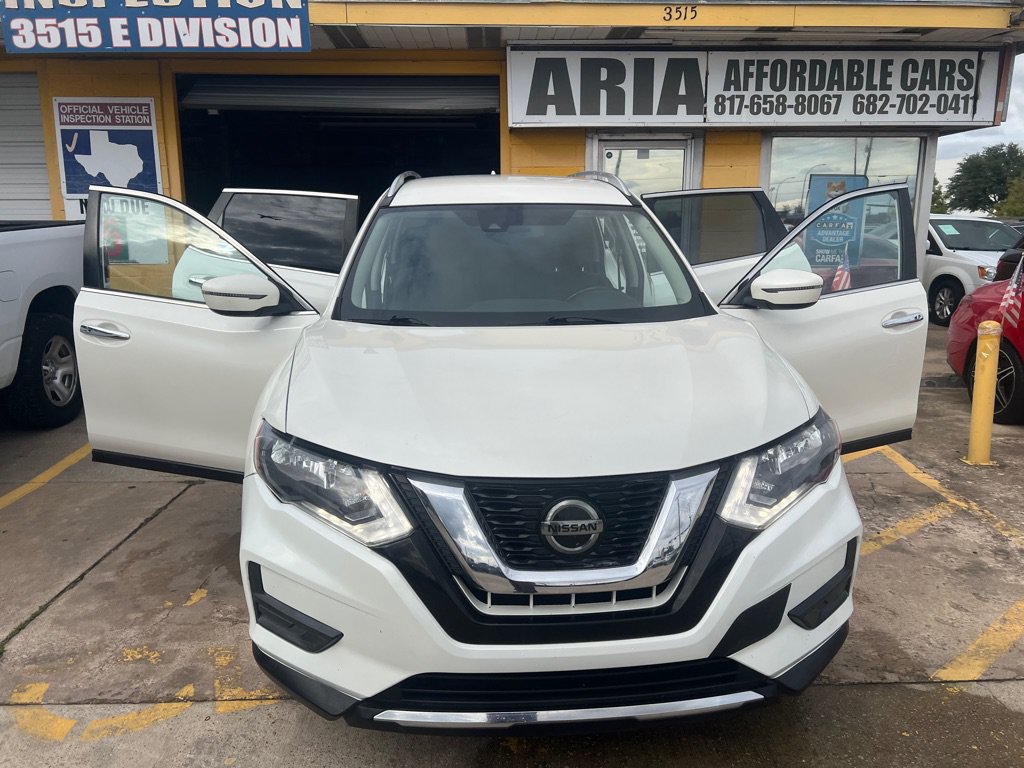 Used 2020 Nissan Rogue SV FWD image 8