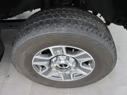 Used 2023 Ford F350 Lariat w/ FX4 Off-Road Package AWD/4WD image 3