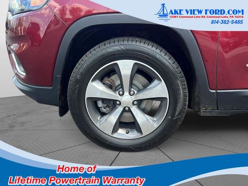 Used 2019 Jeep Cherokee Limited AWD/4WD image 13