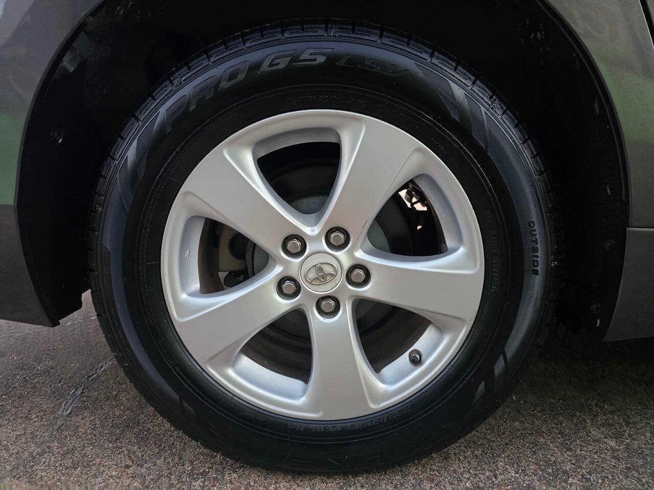 Used 2012 Toyota Sienna LE FWD image 65