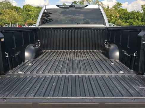 Used 2025 Toyota Tundra Limited AWD/4WD image 13