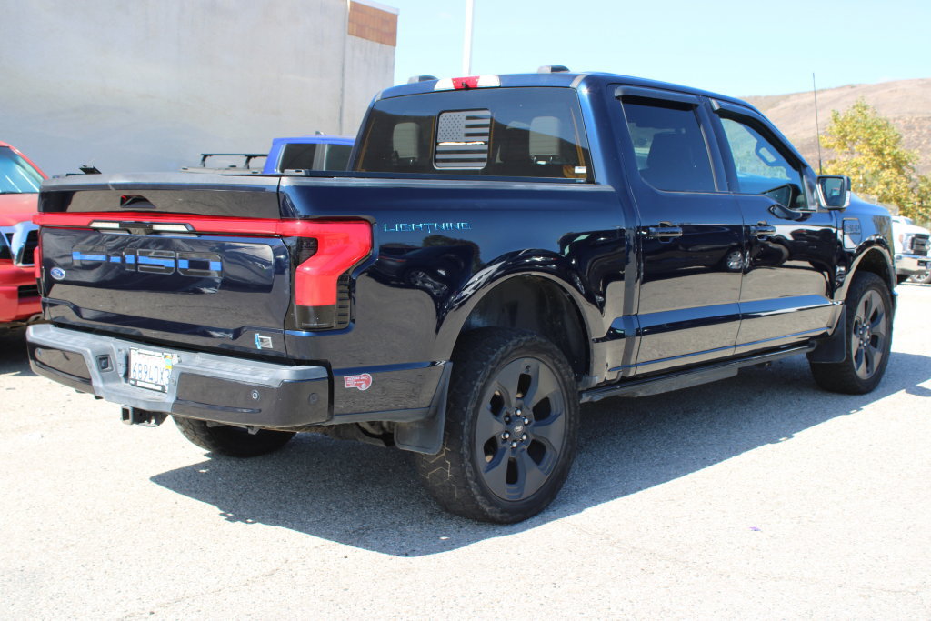 Used 2023 Ford F150 Lightning Platinum AWD/4WD image 4