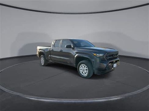 Used 2025 Toyota Tacoma SR5 image 2