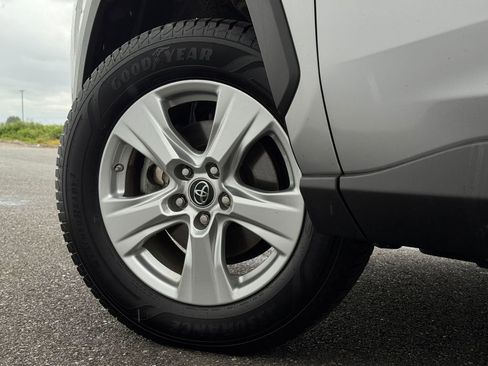 Certified 2019 Toyota RAV4 LE AWD/4WD image 25