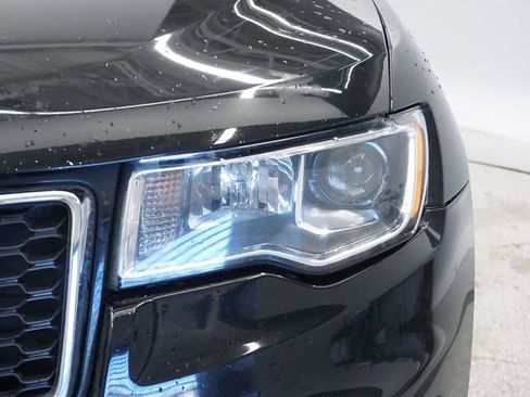 Used 2017 Jeep Grand Cherokee Limited w/ Trailer Tow Group IV image 12