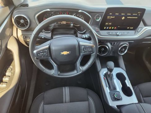 Used 2025 Chevrolet Blazer LT FWD image 27