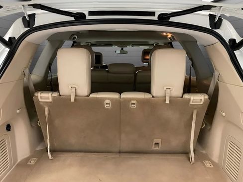 Used 2015 Nissan Pathfinder Platinum w/ Family Entertainment Package AWD/4WD image 12