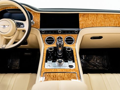 Certified 2022 Bentley Continental GT image 33