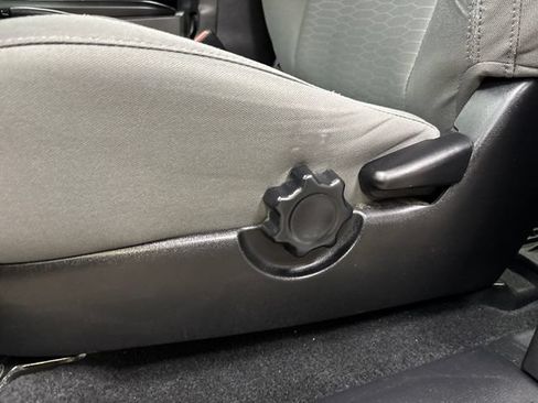 Used 2016 Toyota Tacoma SR AWD/4WD image 27