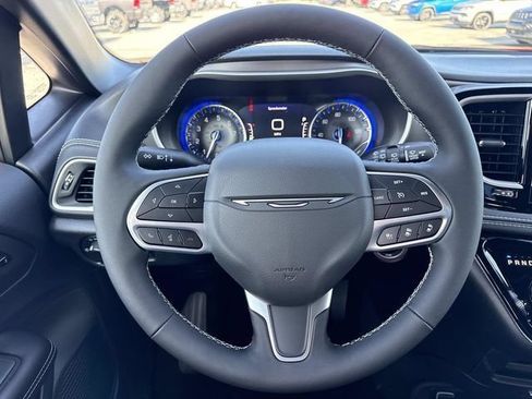 New 2027 Chrysler Pacifica Select FWD image 18