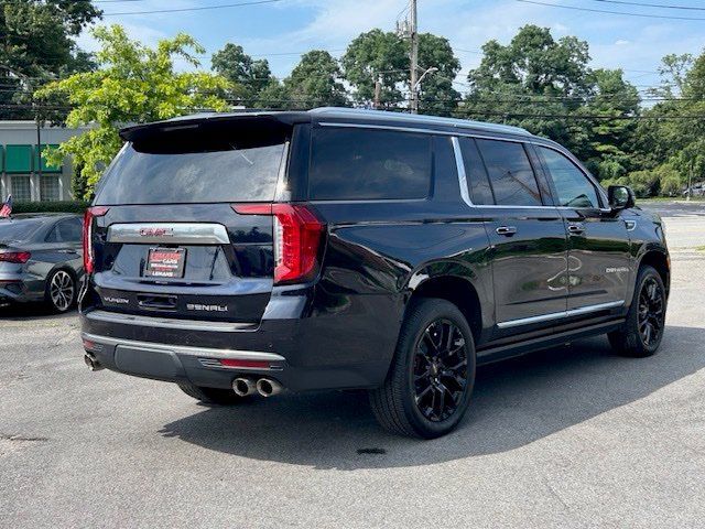 Used 2021 GMC Yukon XL Denali w/ Denali Premium Package AWD/4WD image 5