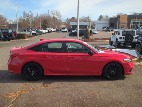 Used 2024 Honda Civic Sport image 4
