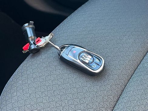 Used 2025 Buick Encore GX Preferred image 21