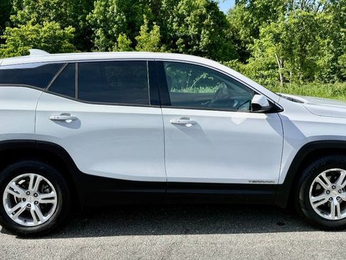 Used 2018 GMC Terrain SLE FWD image 30