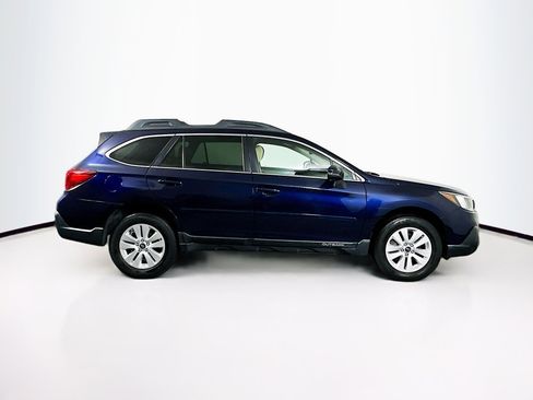 Used 2018 Subaru Outback 2.5i Premium image 10