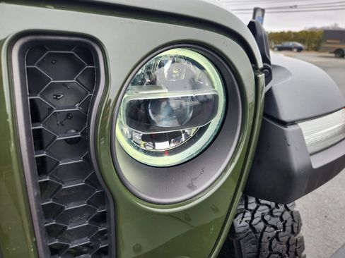 Used 2022 Jeep Gladiator Rubicon w/ LED Lighting Group AWD/4WD image 24