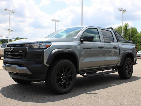 New 2026 Chevrolet Colorado Trail Boss w/ Midnight Edition AWD/4WD image 11
