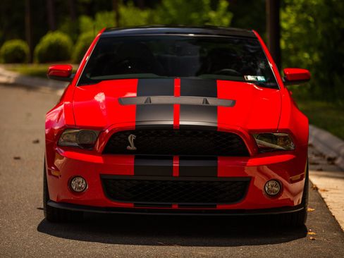 Used 2012 Ford Mustang Shelby GT500 RWD image 17