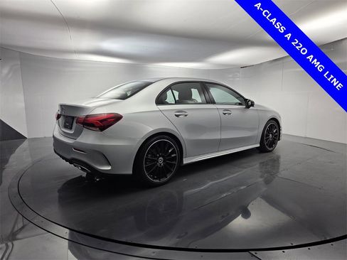 Used 2021 Mercedes-Benz A 220 image 12