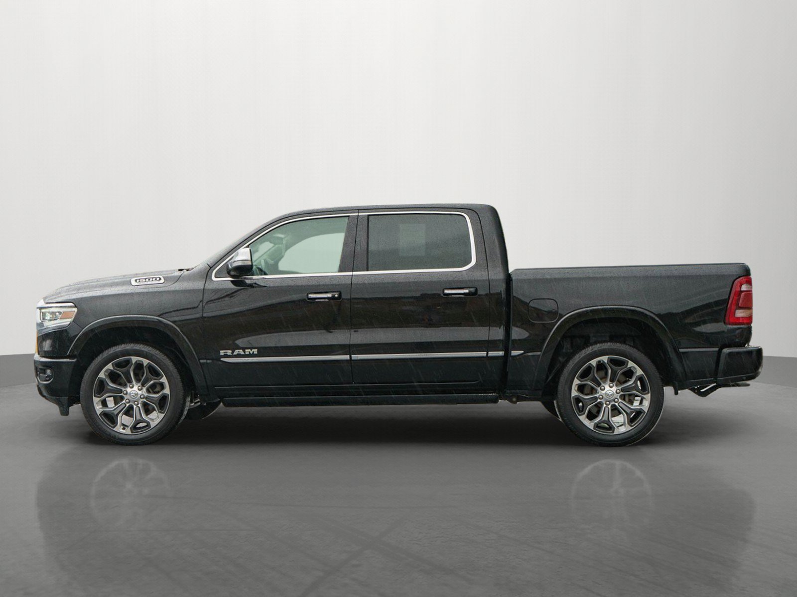 Used 2022 RAM 1500 Limited AWD/4WD image 4
