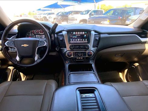 Used 2018 Chevrolet Tahoe Premier AWD/4WD image 16