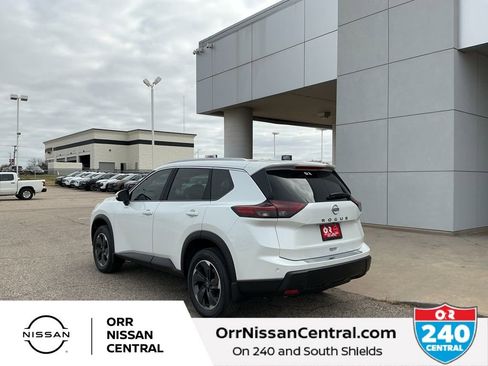 New 2026 Nissan Rogue SV w/ SV Premium Package FWD image 7