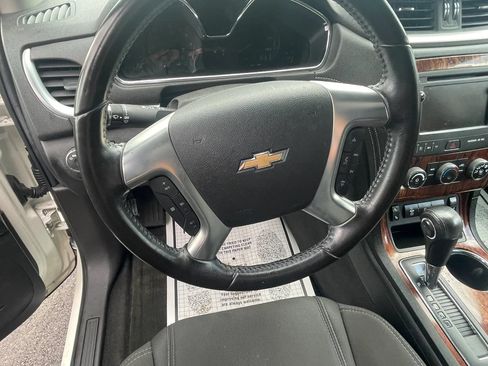 Used 2014 Chevrolet Traverse LT w/ All-Star Edition AWD/4WD image 17