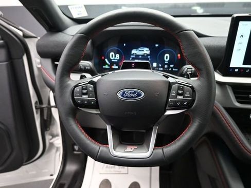 Certified 2025 Ford Explorer ST AWD/4WD image 15