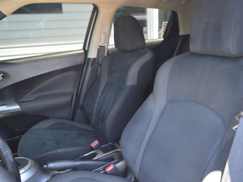 Used 2014 Nissan Juke SV AWD/4WD image 12