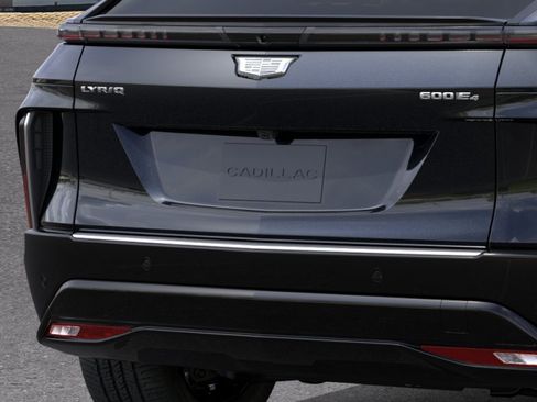 New 2026 Cadillac Lyriq Premium Luxury w/ LPO, Floor Liner Package AWD/4WD image 38