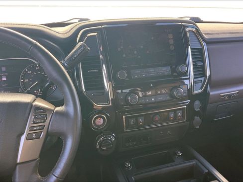 Used 2022 Nissan Titan Platinum Reserve w/ Moonroof Package image 7