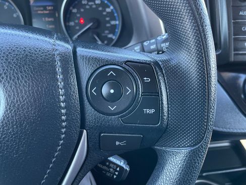 Certified 2018 Toyota RAV4 LE w/ All Weather Liner Package AWD/4WD image 22