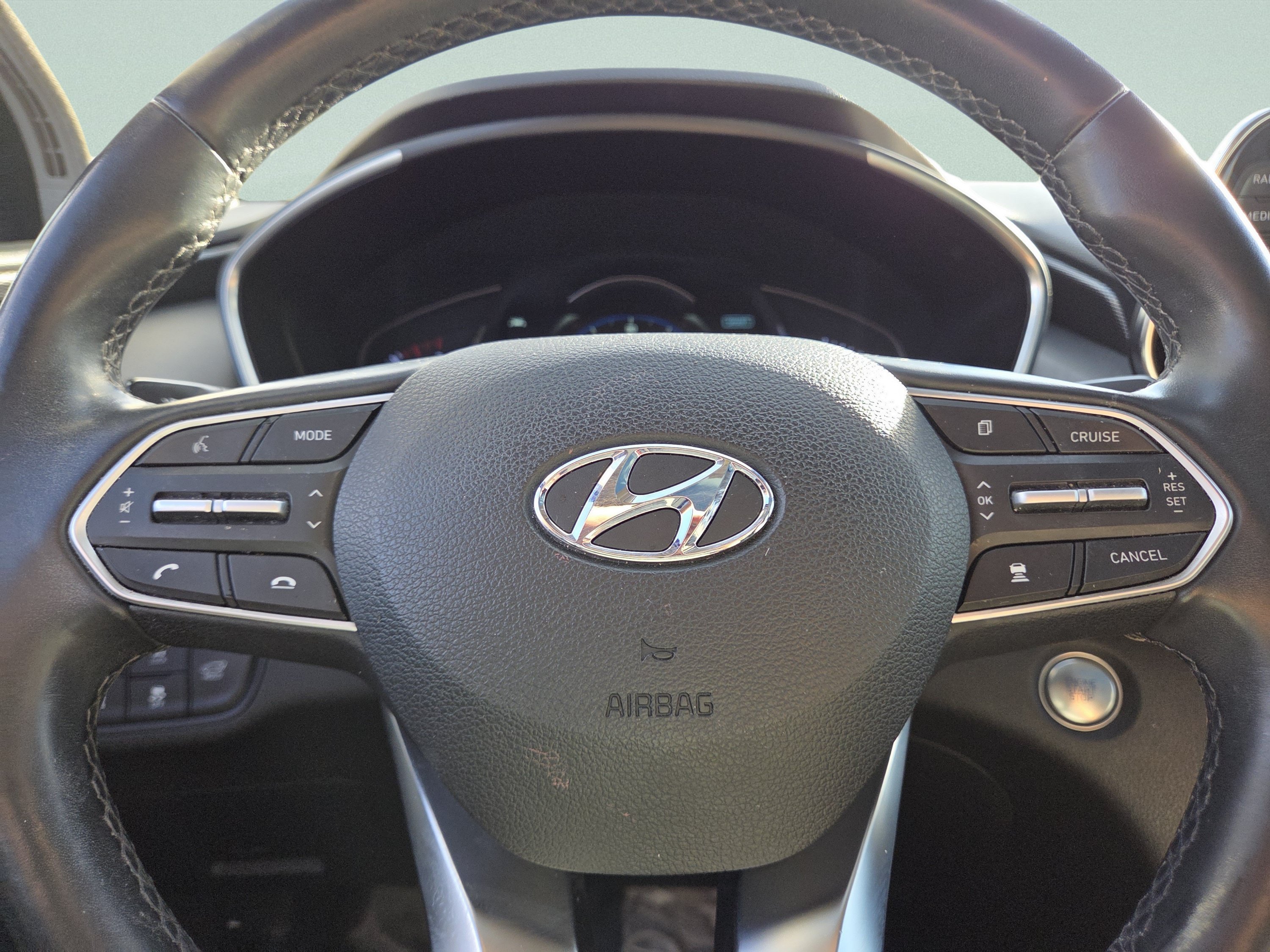 Used 2020 Hyundai Santa Fe Limited AWD/4WD image 33
