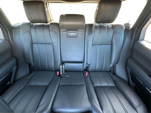 Used 2017 Land Rover Range Rover HSE image 22