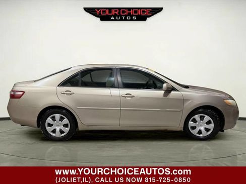Used 2007 Toyota Camry LE image 6