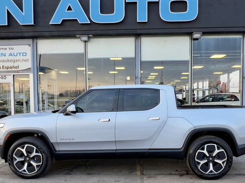 Used 2024 Rivian R1T Adventure image 41