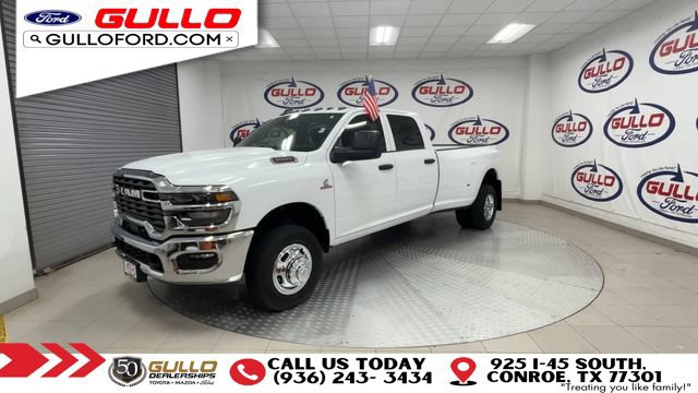 Used 2026 RAM 3500 Tradesman w/ Chrome Appearance Group A AWD/4WD image 4