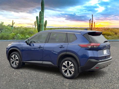 Certified 2022 Nissan Rogue SV image 4
