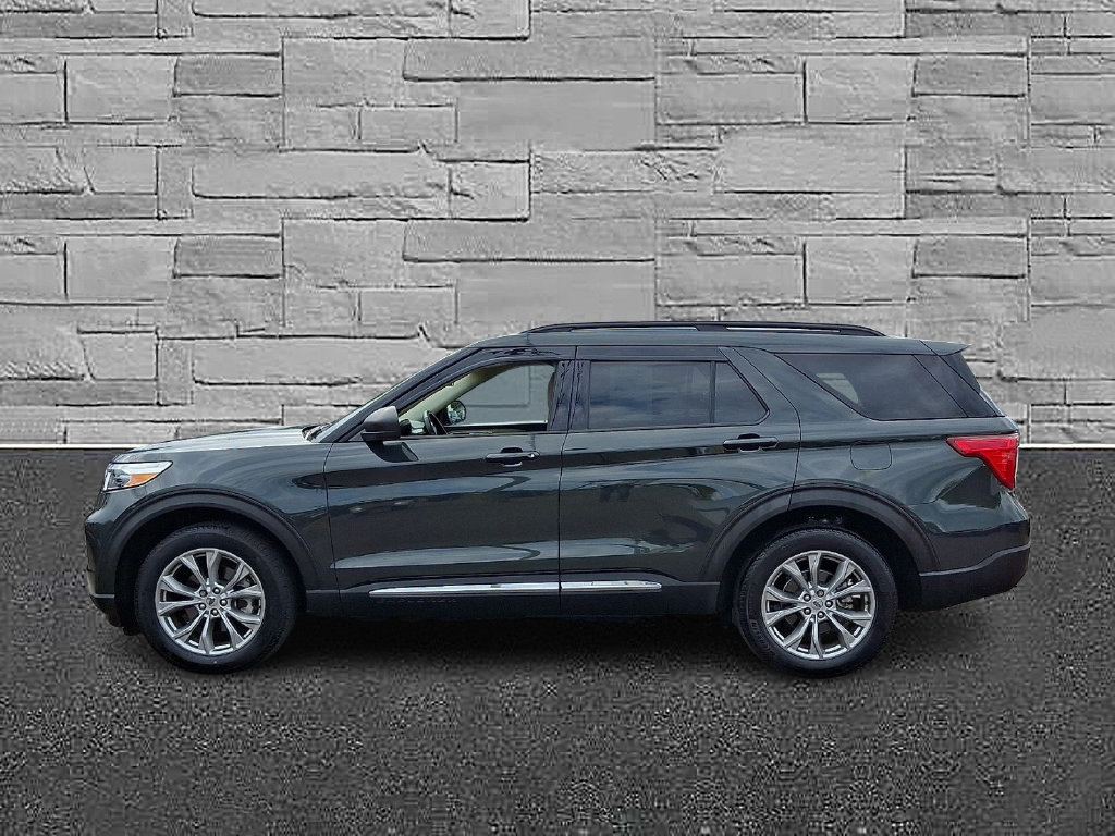 Certified 2023 Ford Explorer XLT w/ Equipment Group 202A AWD/4WD image 6