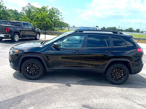 Used 2023 Jeep Cherokee Altitude Lux AWD/4WD image 7