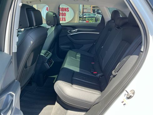 Used 2021 Audi e-tron Premium w/ Convenience Plus Package AWD/4WD image 37