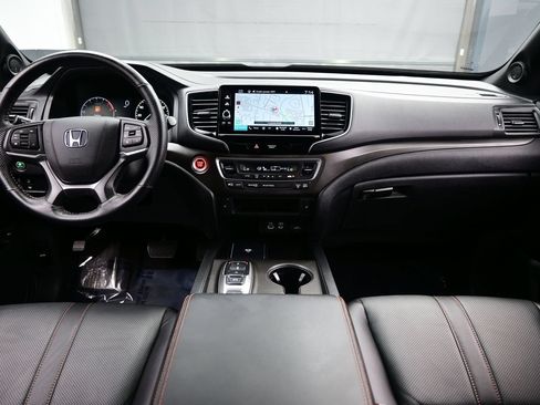 Used 2025 Honda Ridgeline TrailSport image 17