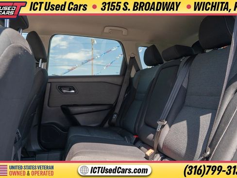 Used 2023 Nissan Rogue SV FWD image 13