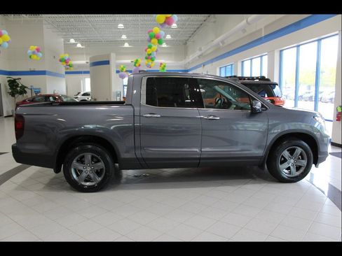 Used 2023 Honda Ridgeline RTL-E image 4