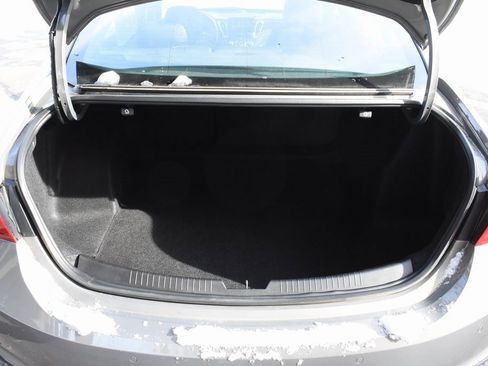 Used 2018 Chevrolet Malibu LT w/ Driver Confidence Package image 11